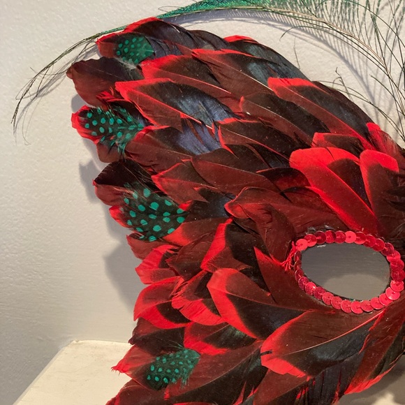 Red feather Mardi Gras mask - Picture 2 of 8